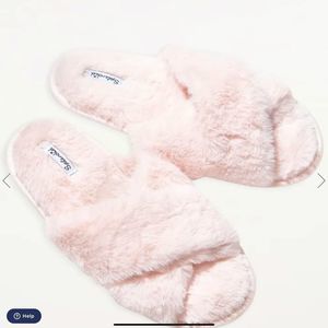 Soft Pink Splendid Slippers/House shoe women’s M/L
